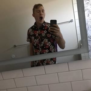 Meet your Posher, Adam